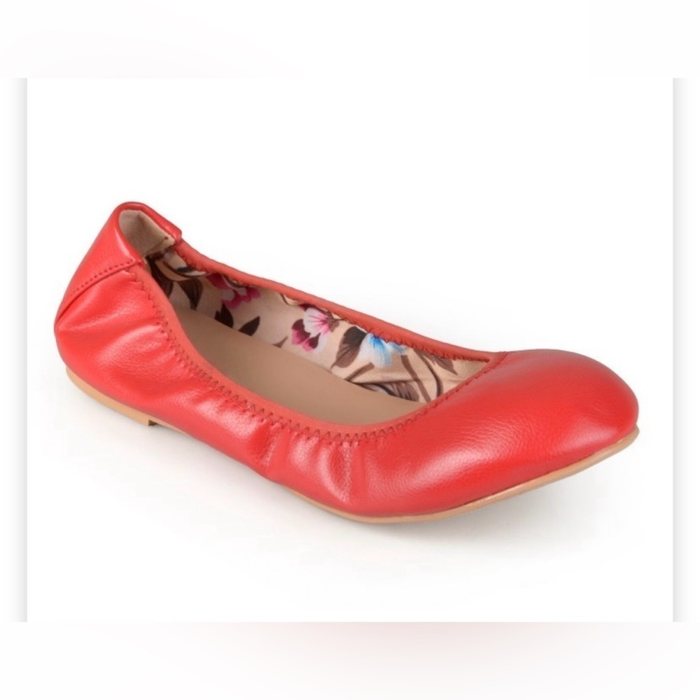 JOURNEE COLLECTION Womens Red Scrunch Style Lindy Round Toe Slip On Flats 8M